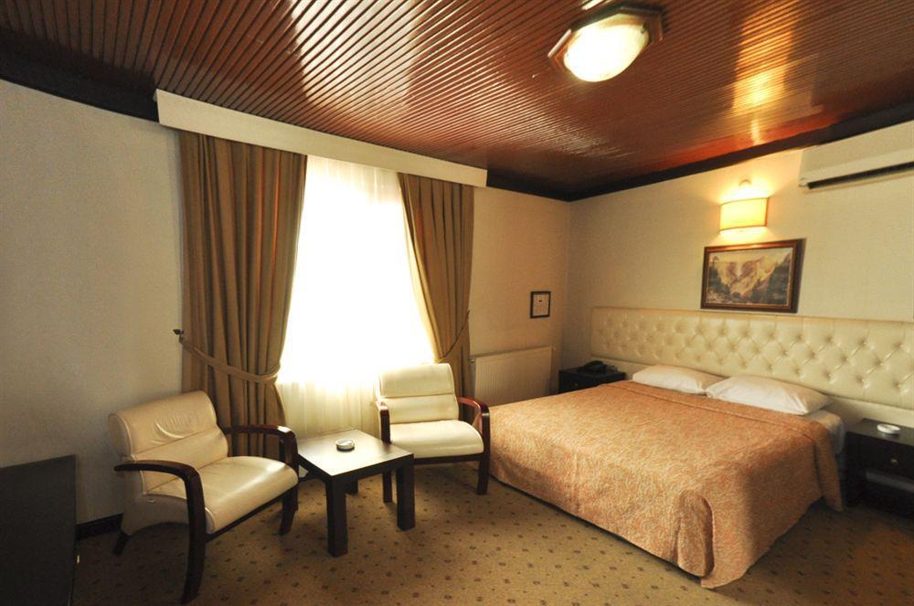 Ronax Hotel Büyükçekmece Buitenkant foto