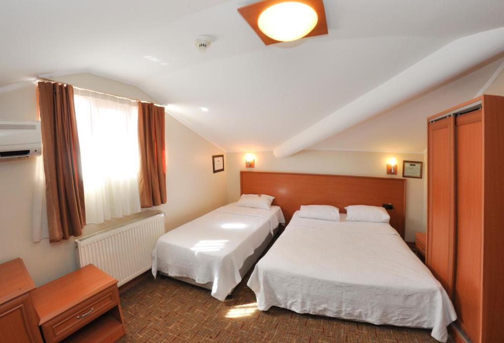 Ronax Hotel Büyükçekmece Buitenkant foto